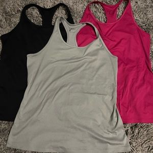 Nike dri fit workout tanks size large EUC